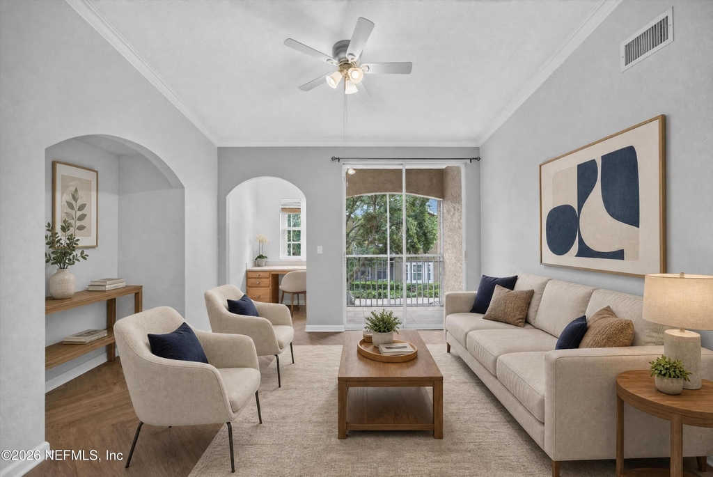 10075 Gate Parkway N - Photo 3