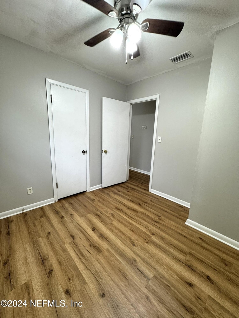 447 Brighton Avenue - Photo 9