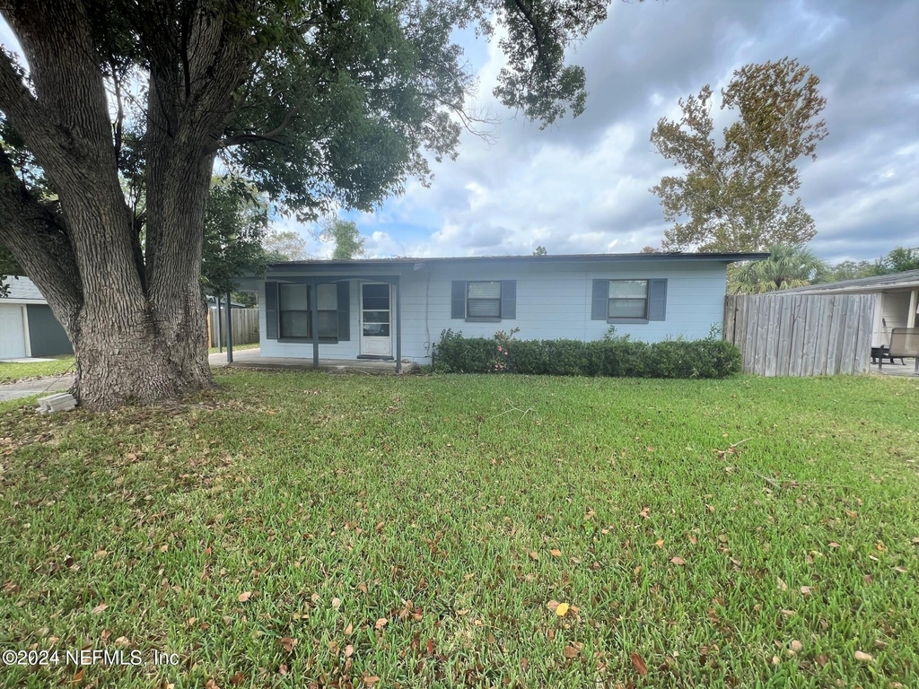 447 Brighton Avenue - Photo 1