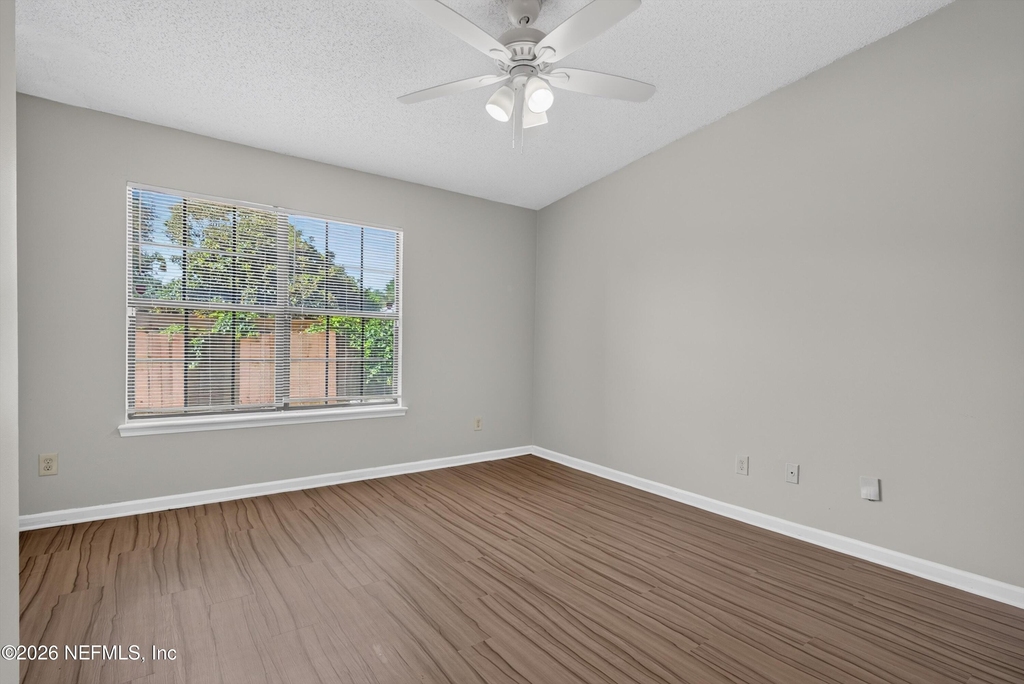 8010 International Village Drive - Photo 15