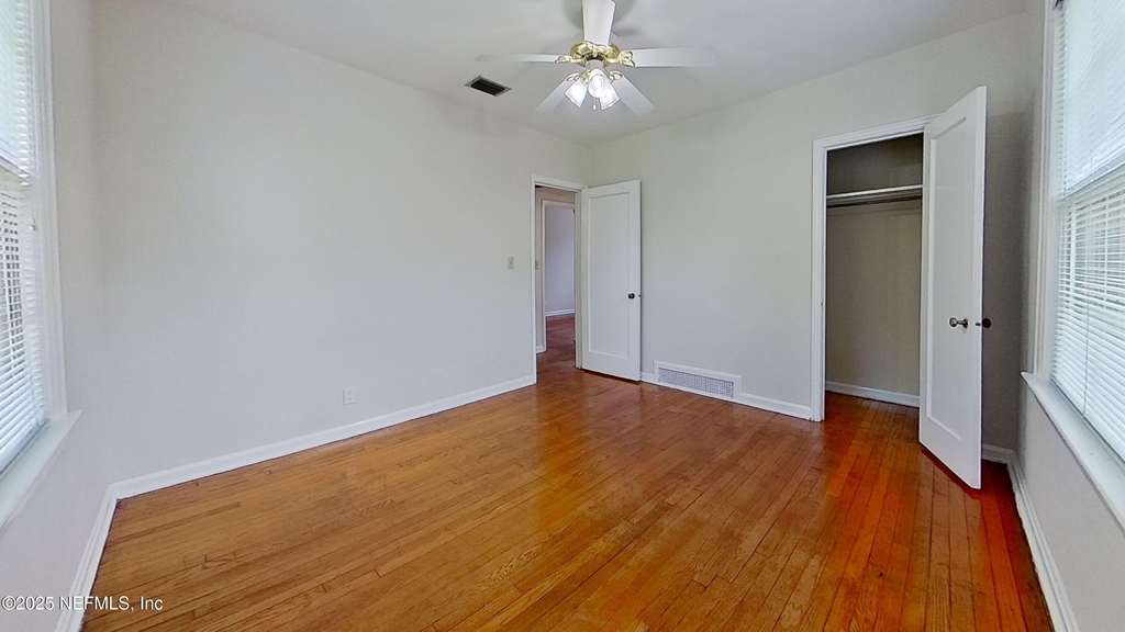 1245 Belmont Terrace - Photo 11