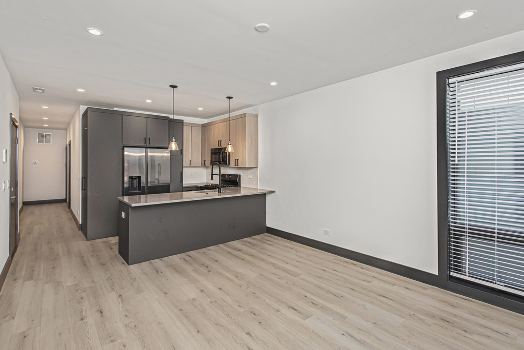 6500 S Ingleside Avenue - Photo 2