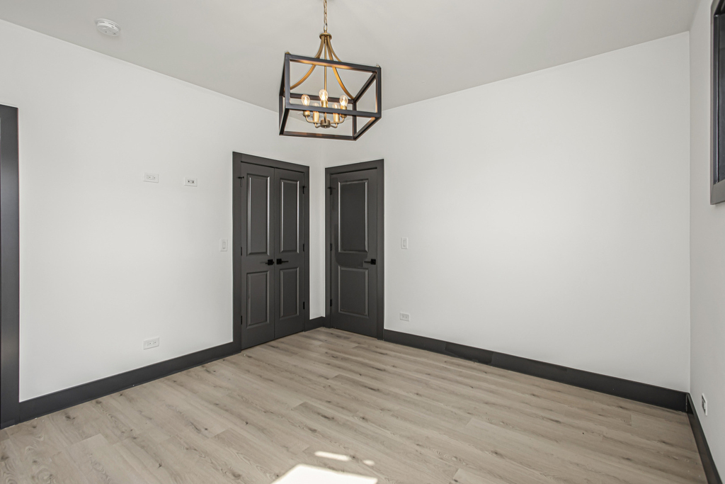 6500 S Ingleside Avenue - Photo 6