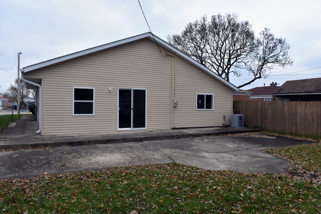 2710 Reuter Street - Photo 8