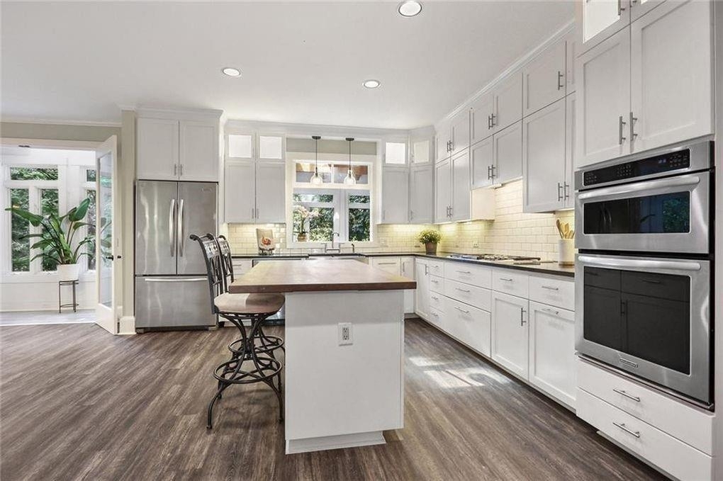 930 Manchester Place - Photo 10