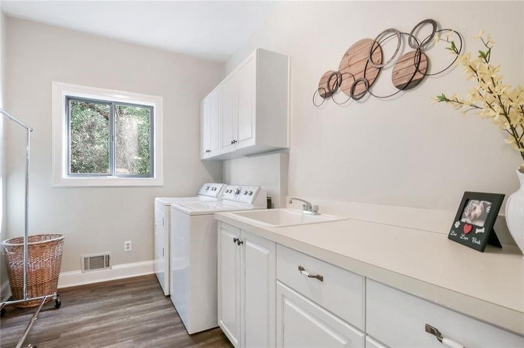 930 Manchester Place - Photo 16