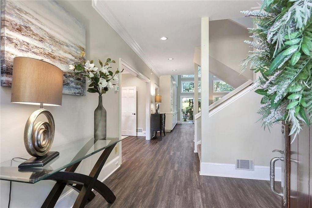 930 Manchester Place - Photo 2