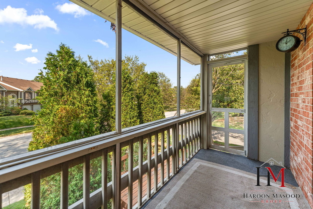 9241 Windsor Parkway - Photo 9
