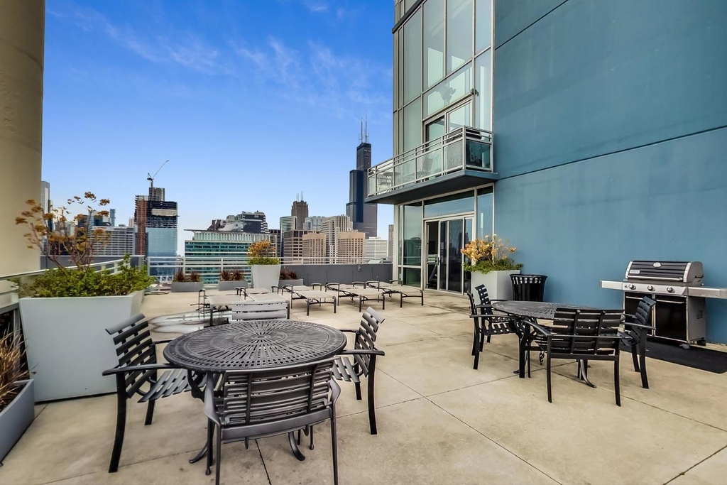 737 W Washington Boulevard - Photo 12