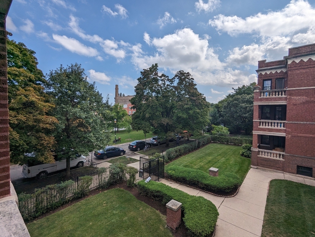 2526 N Kedzie Avenue - Photo 23