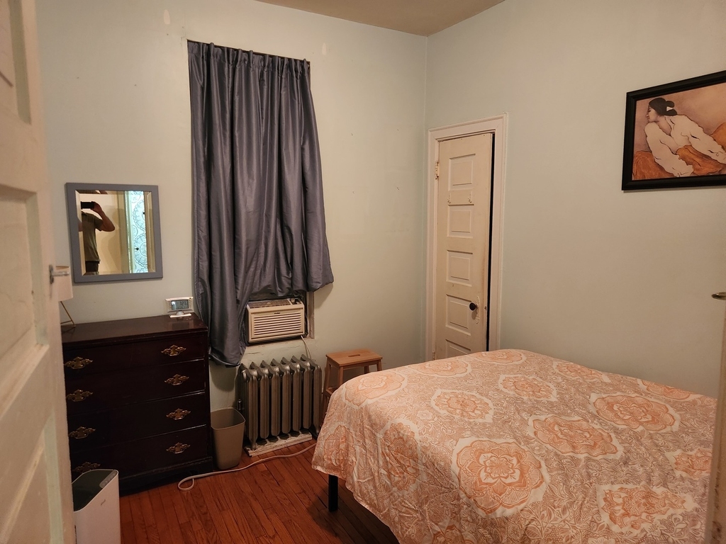 664 W Oakdale Avenue - Photo 11