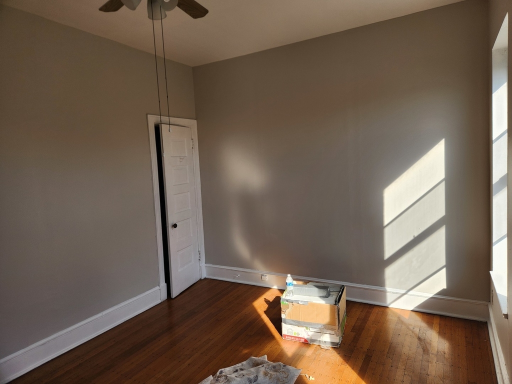 664 W Oakdale Avenue - Photo 7