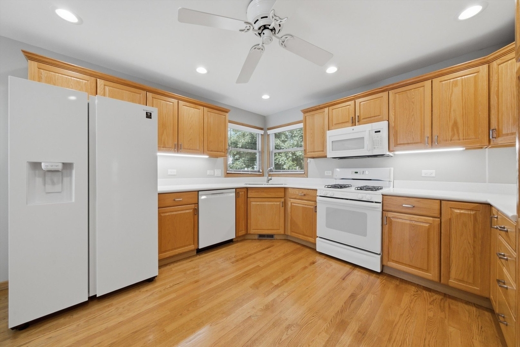 586 S Hawthorne Avenue - Photo 13
