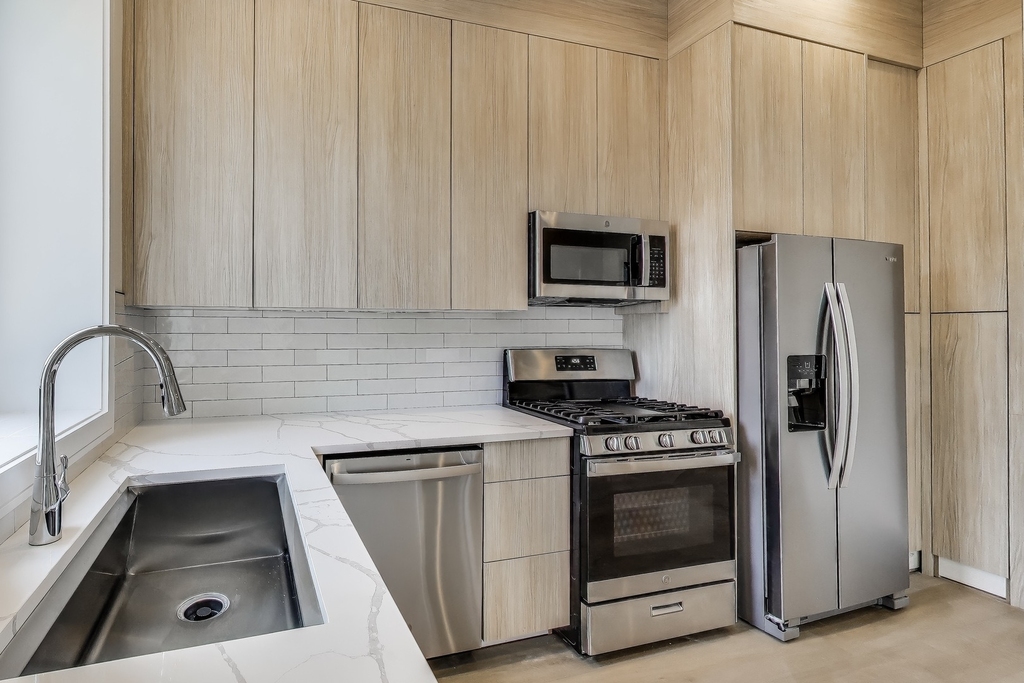 2023 N Drake Avenue - Photo 6