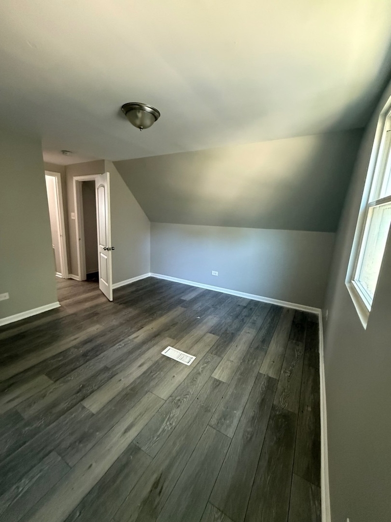16963 Shea Avenue - Photo 5