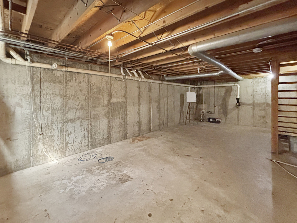 3745 Johns Manville Avenue - Photo 13