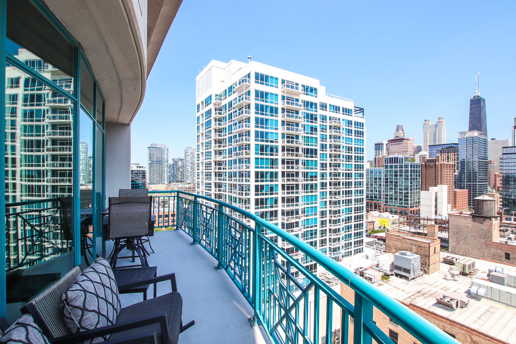 340 W Superior Street - Photo 12