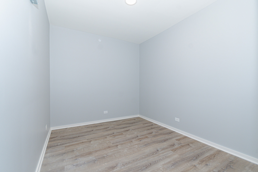 141 S Oak Park Avenue - Photo 7