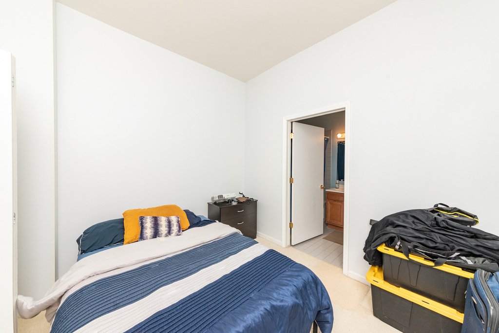 950 W Leland Avenue - Photo 6