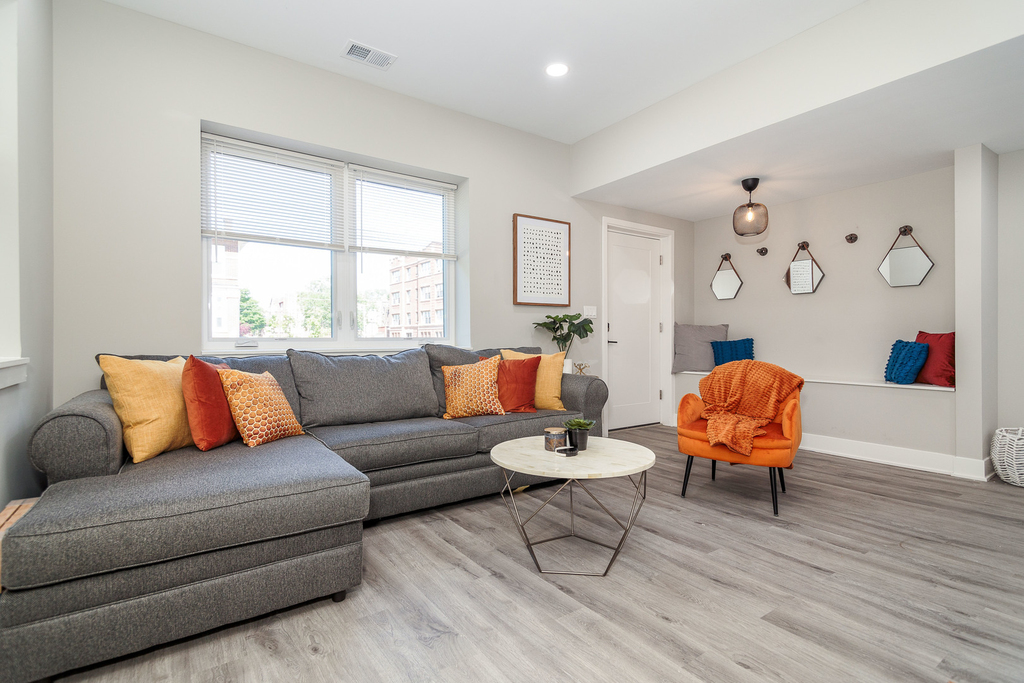 7205 S Ridgeland Avenue - Photo 2