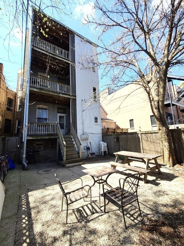 2423 N Washtenaw Avenue - Photo 12