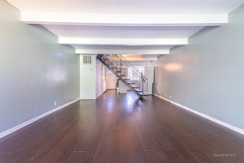 4800 S Drexel Boulevard - Photo 3