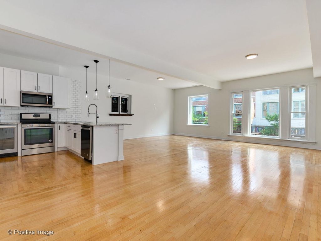 1618 W Chicago Avenue - Photo 3