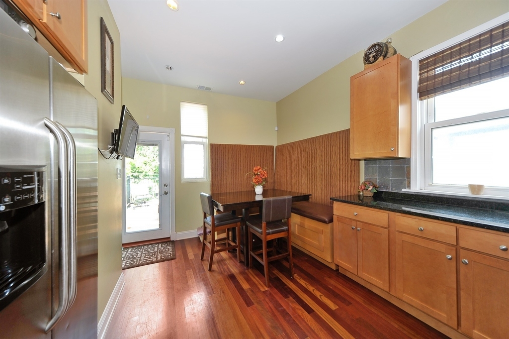 2650 W Logan Boulevard - Photo 7