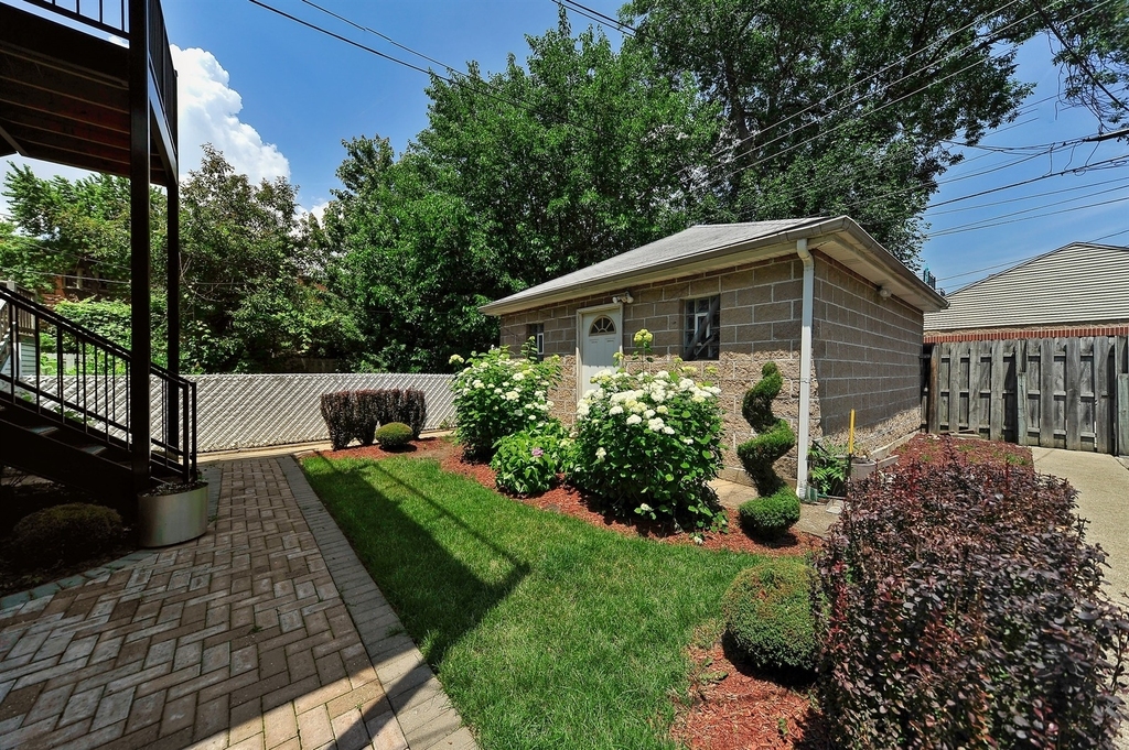 2650 W Logan Boulevard - Photo 16