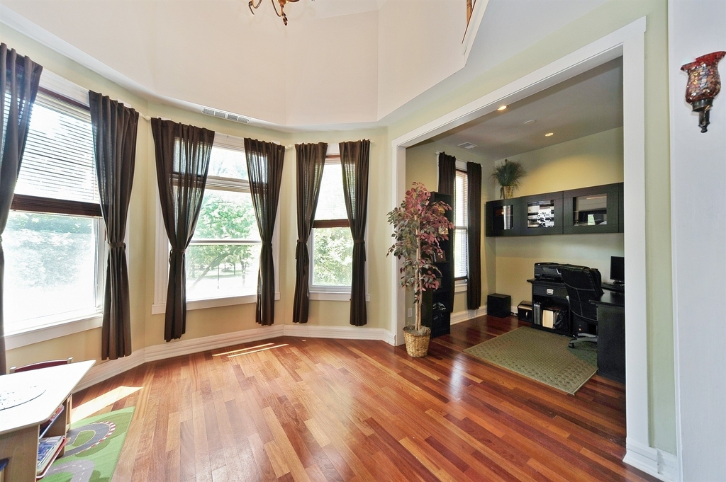 2650 W Logan Boulevard - Photo 4