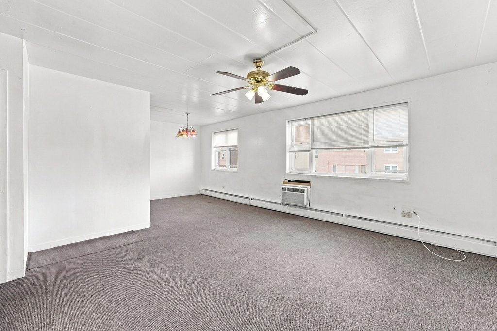 2025 W Granville Avenue - Photo 3
