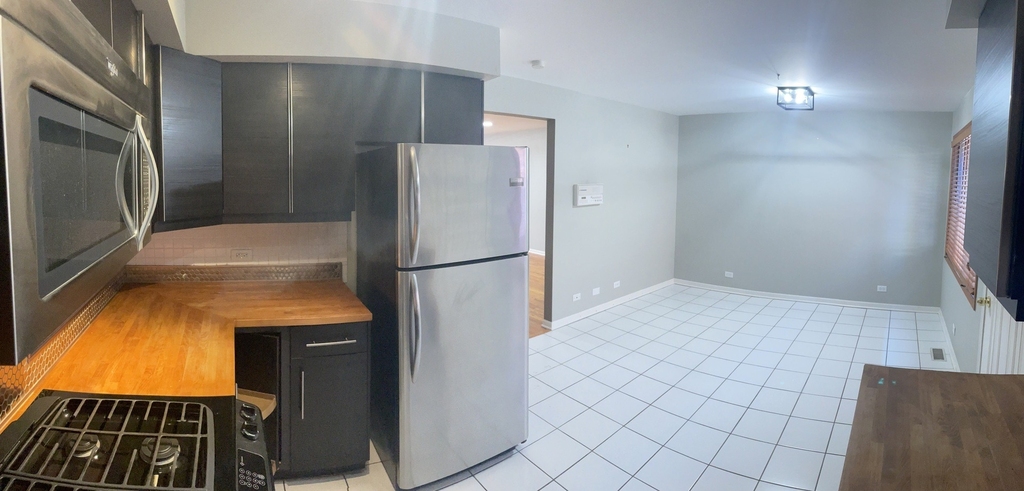 309 Elgin Avenue - Photo 2