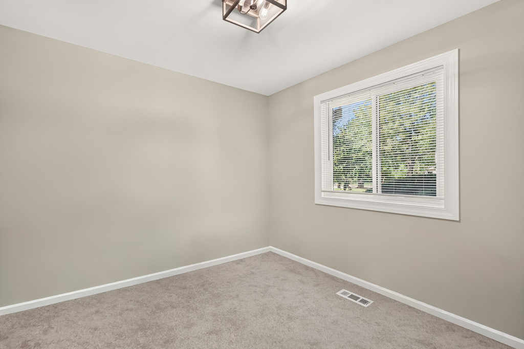 665 Thorntree Court - Photo 14