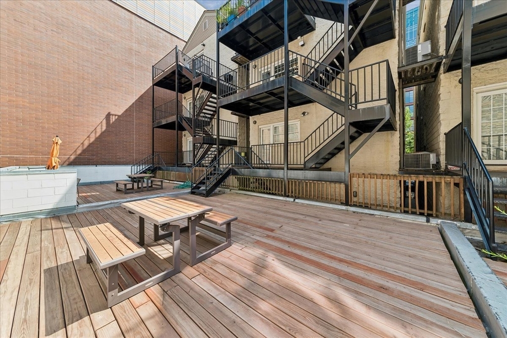 1046 W Fulton Market - Photo 12