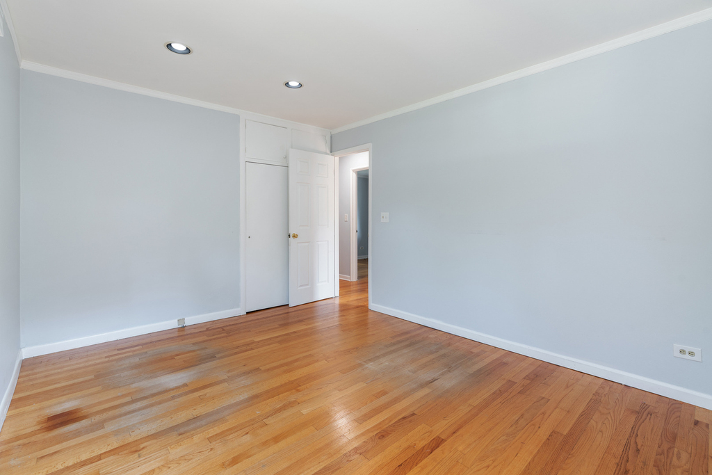 301 N Derbyshire Avenue - Photo 18