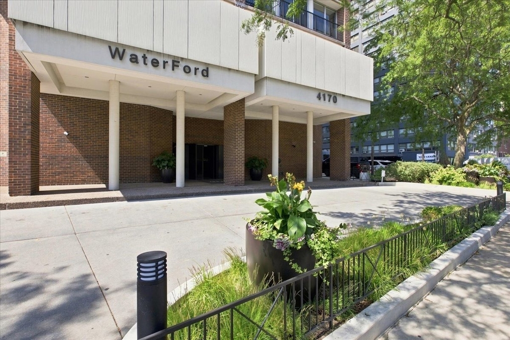 4170 N Marine Drive - Photo 15