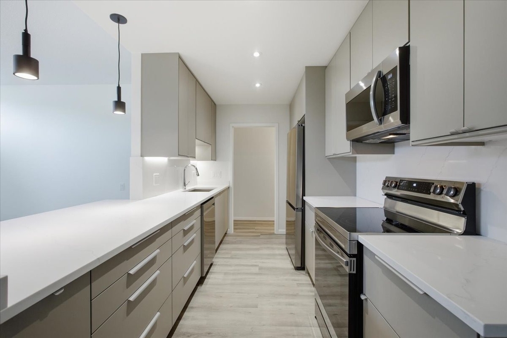 4170 N Marine Drive - Photo 3