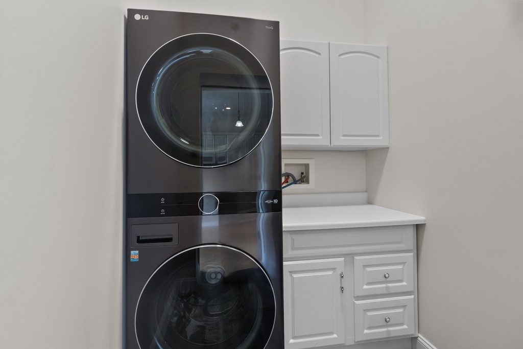 111 E Van Buren Street - Photo 23