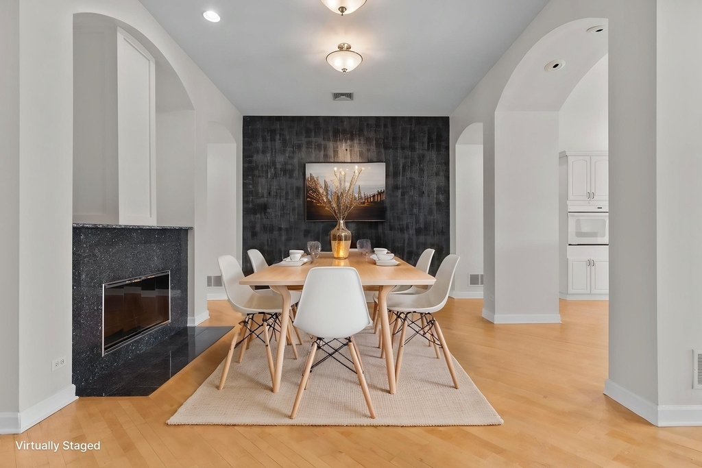 111 E Van Buren Street - Photo 9
