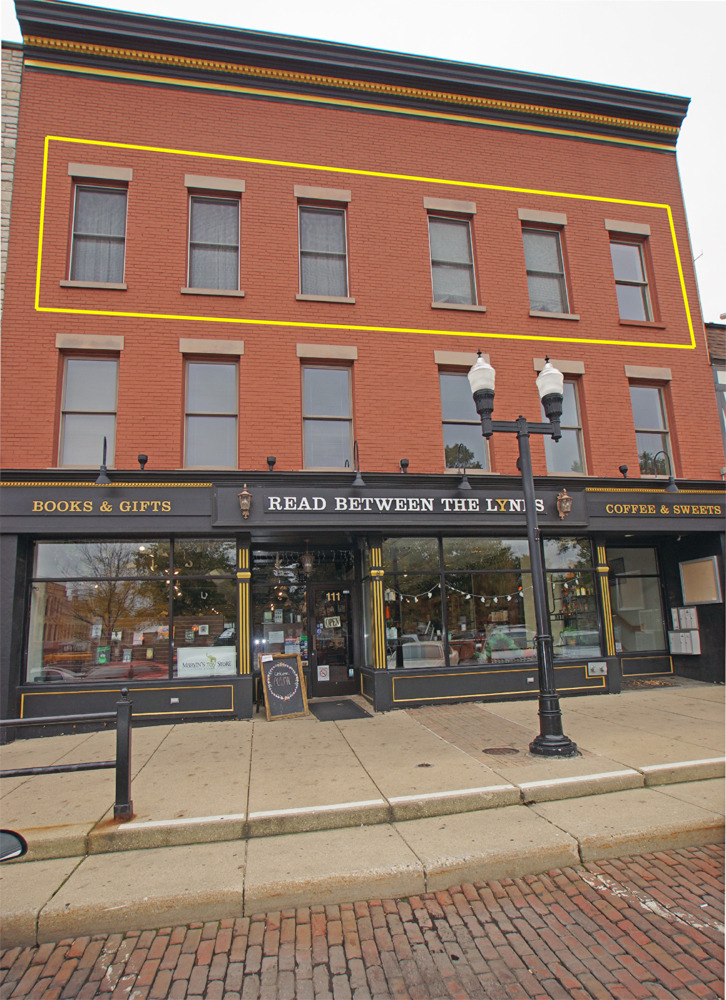 111 E Van Buren Street - Photo 0