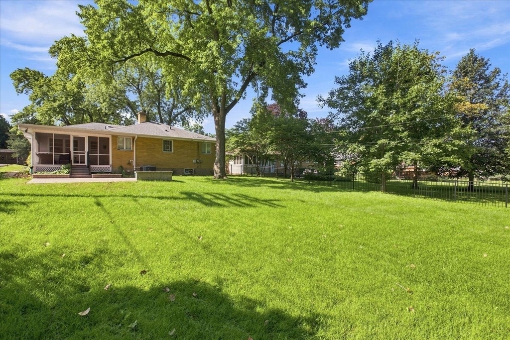 116 Sturtz Street - Photo 25