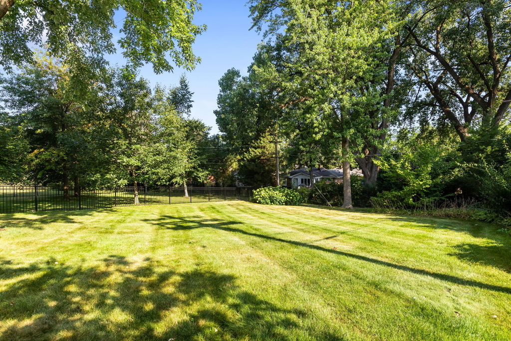 116 Sturtz Street - Photo 3
