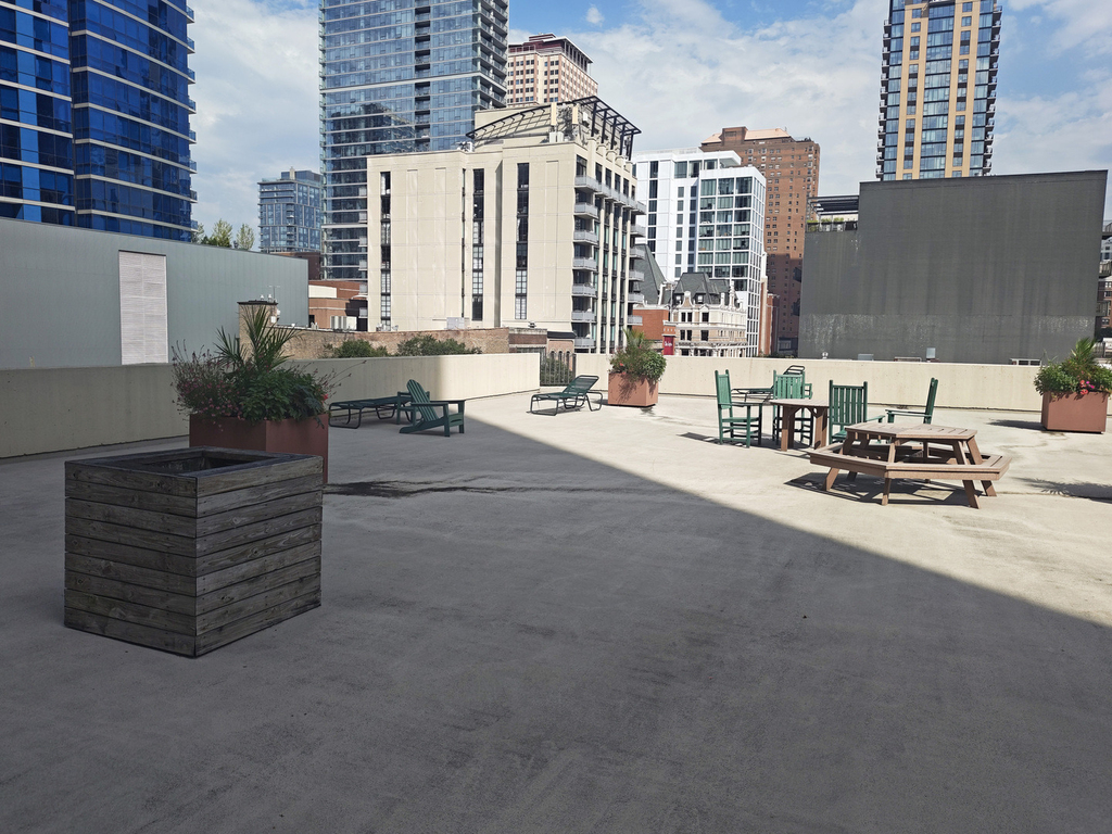 70 W Huron Street - Photo 11