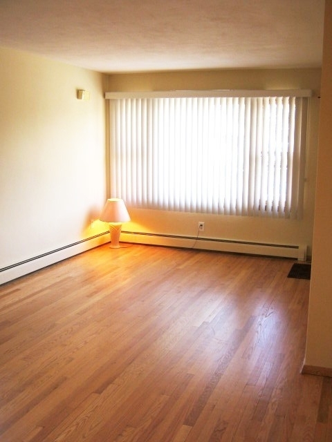 942 North Avenue - Photo 1