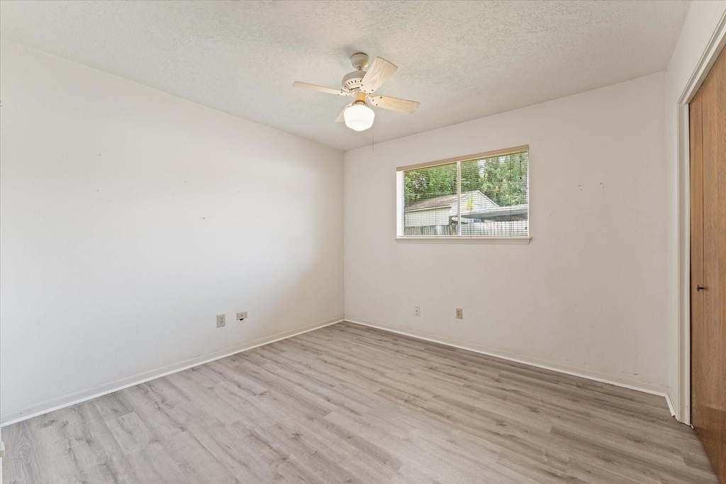 3607 Camelot Street - Photo 21