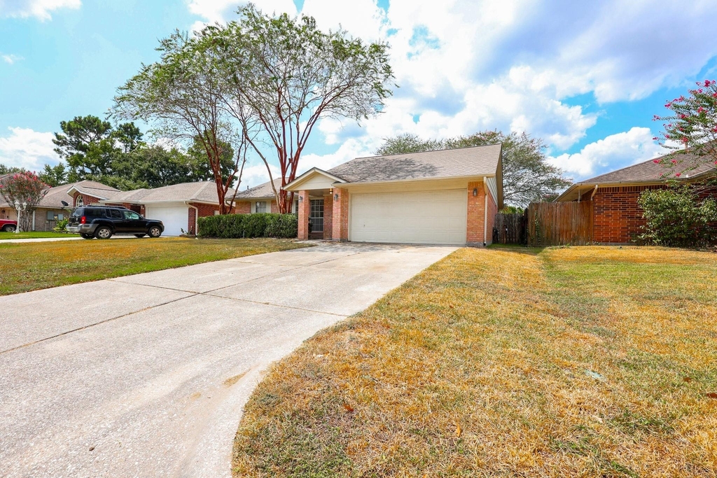 2306 Old Oak Lane - Photo 1