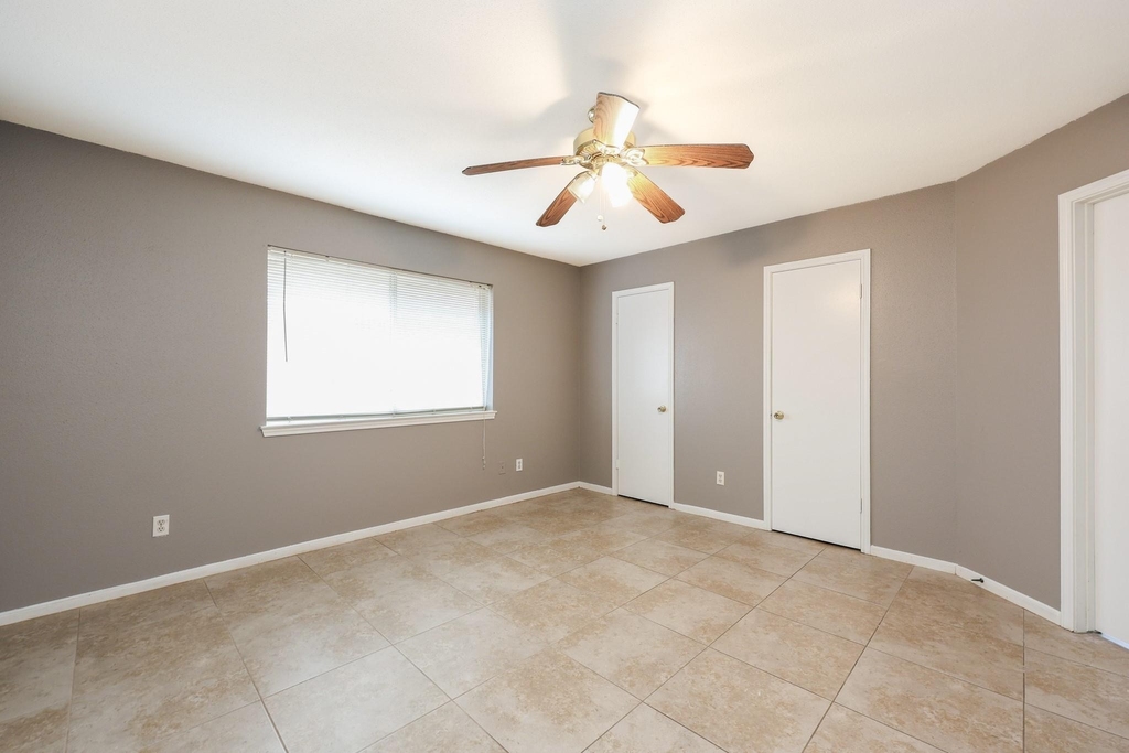 2306 Old Oak Lane - Photo 10