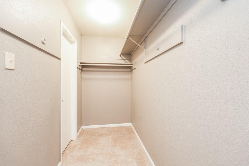 2306 Old Oak Lane - Photo 13