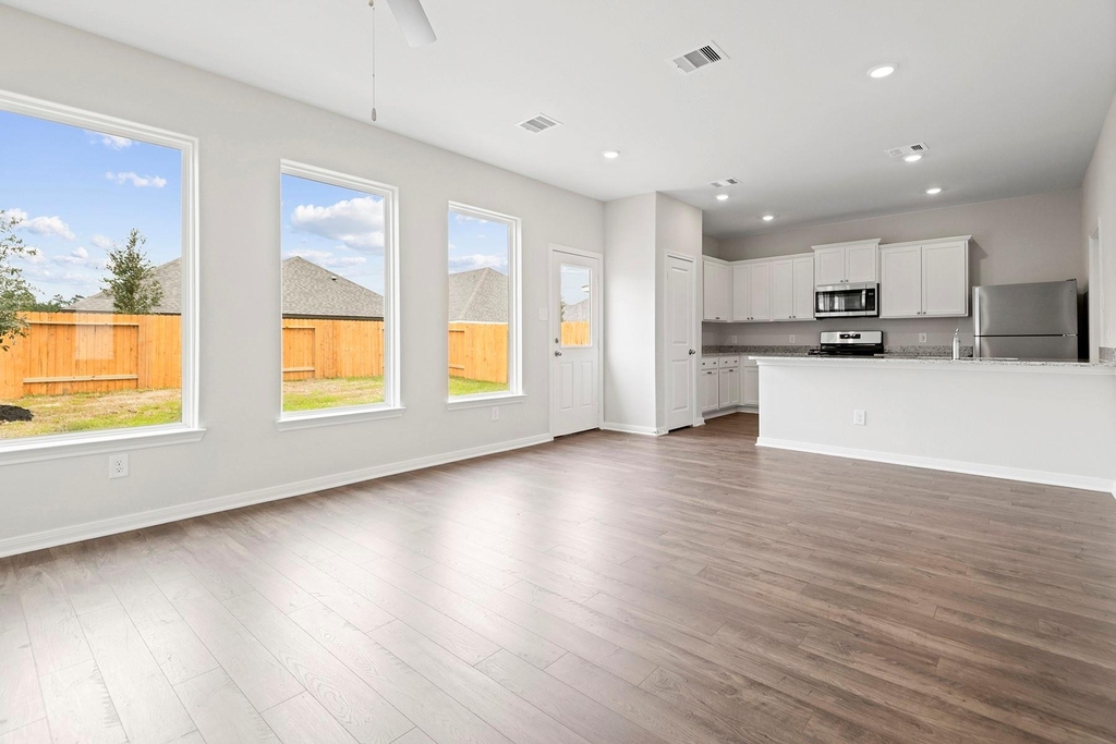 5758 Wild Iris Drive - Photo 4
