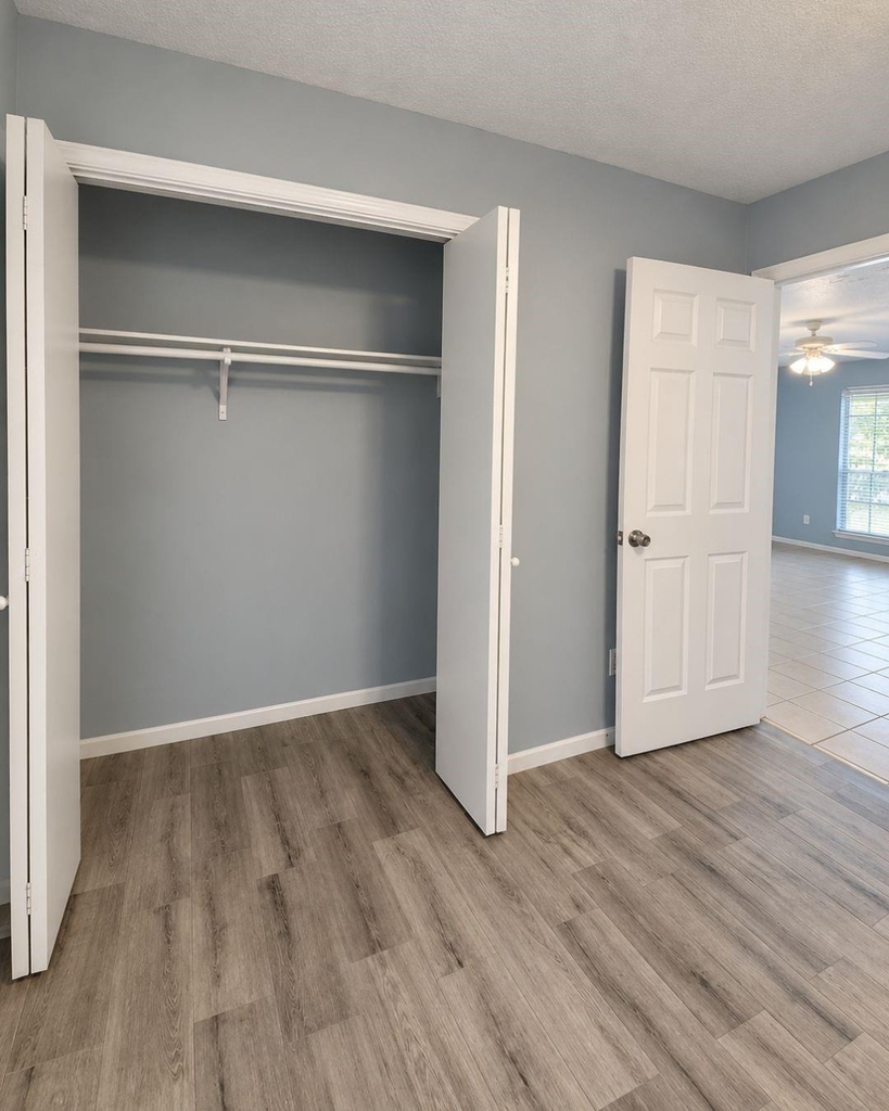 1205 N Pacific Street - Photo 2